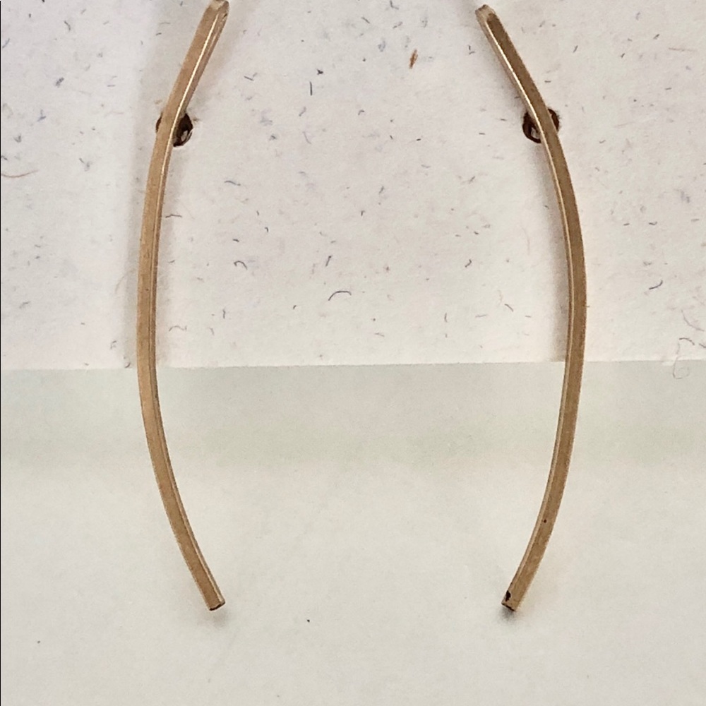 Curved Thin Bar Gold-toned Stud Earrings